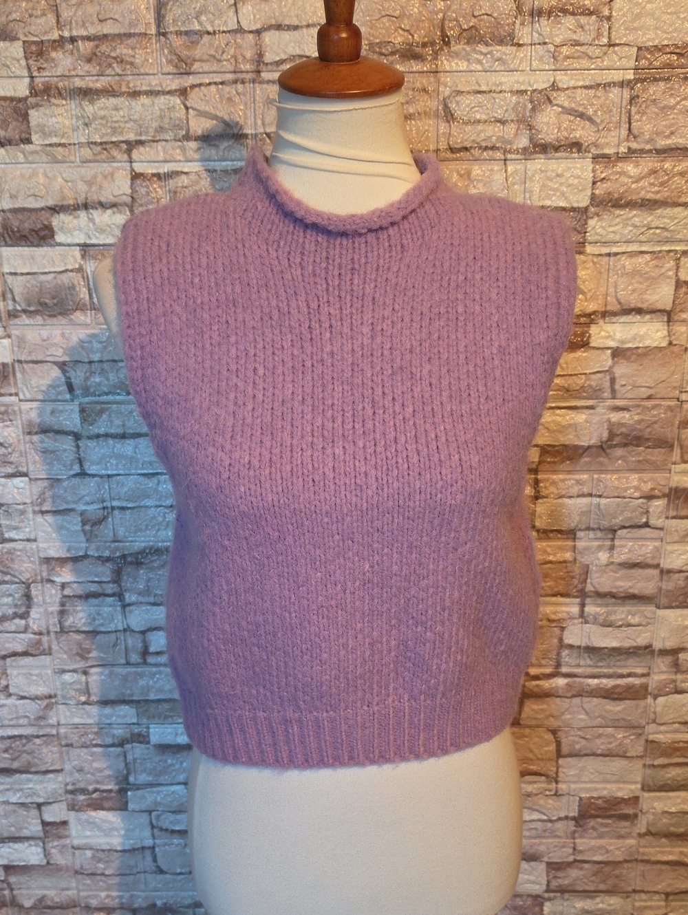 Stile By Per Lei Sleeveless Lavender Knit Cropped Sweater Vest Brand New
